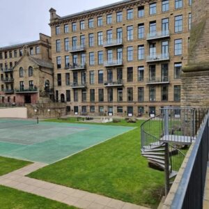 victoria-mills-1